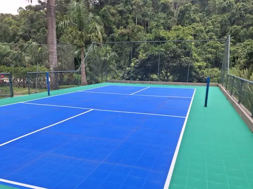 Quadra em área de mata na Rituaali, Penedo, Itatiaia, RJ