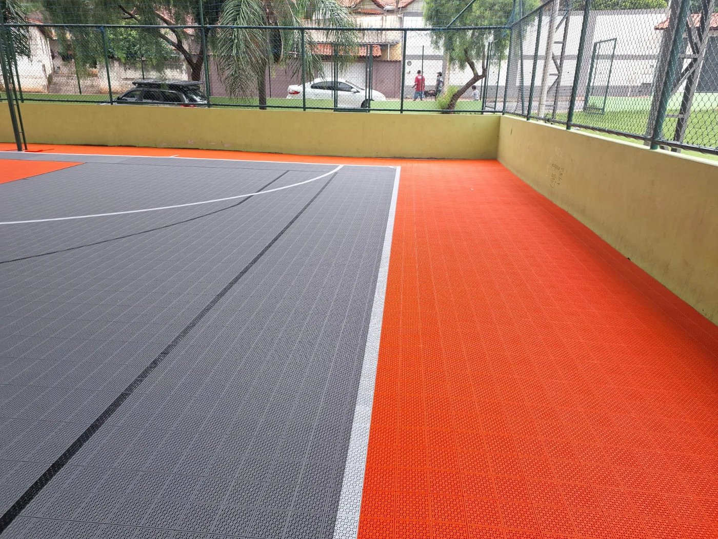 Quadra de Esportes Agenor, Extrema, MG. Quadra coberta em piso modular, liberada para uso no mesmo dia da entrega.
