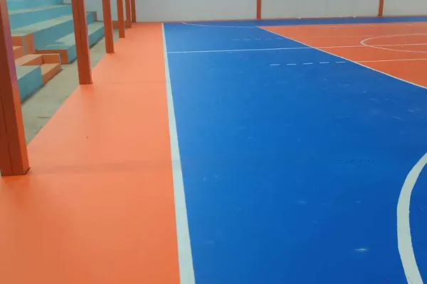 Marcação esportiva concluída. Ginásio municipal, São José do Ouro, RS.
